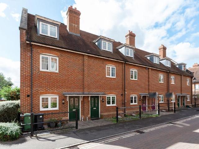 House for sale in Caldecott, Dromore