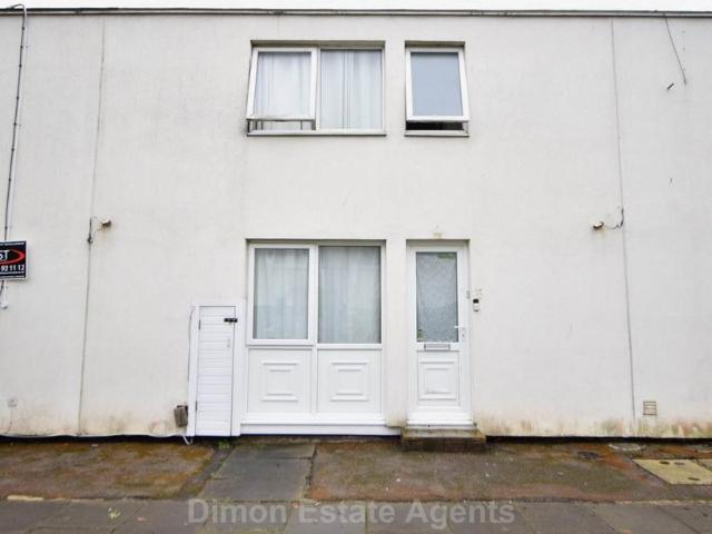 House for sale in Rowner, Middlecroft