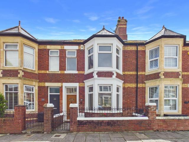 House for sale in The Knap, Barry