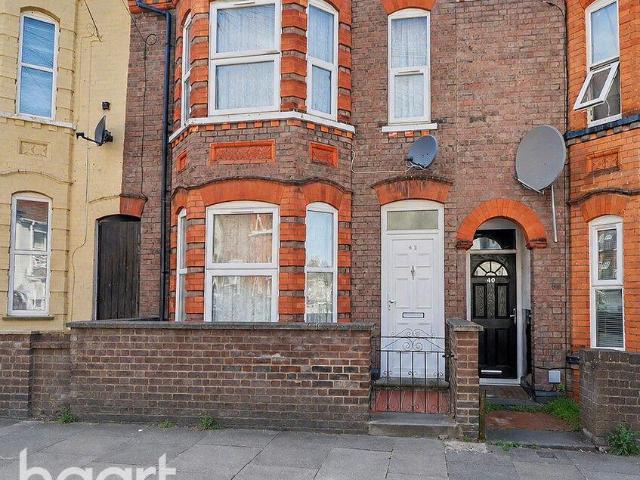 House for sale in Farley Hill, Spring Park