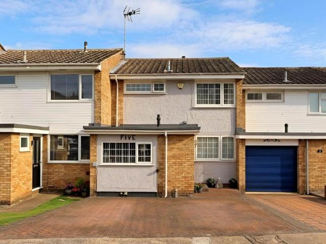 House for sale in Thundersley, Essex