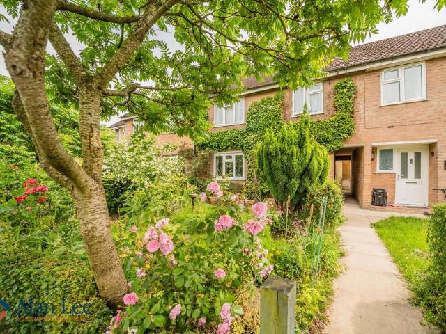 House for sale in Sutton, Sutton Lane Ends