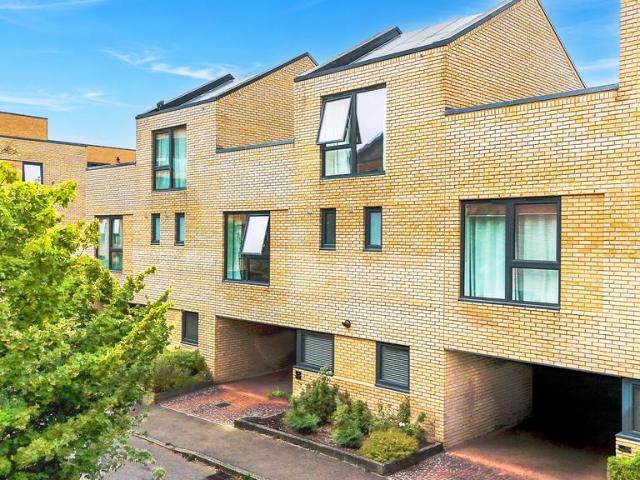 House for sale in Arbury, Cambridgeshire