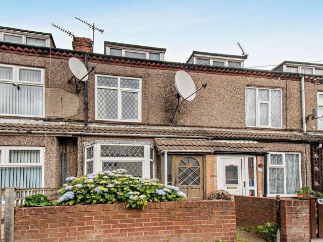 House for sale in Purston Jaglin, West Yorkshire