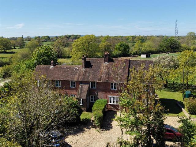 House for sale in Perryfields, West Sussex