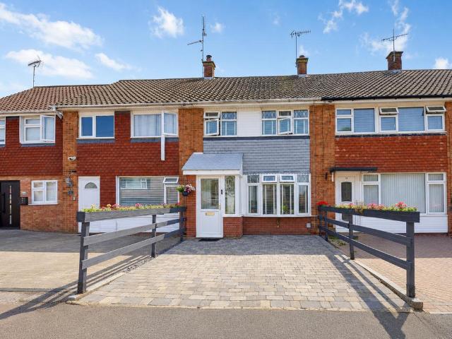 House for sale in Stroud Green, Barling