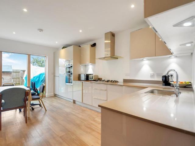 House for sale in The Slade, Oxfordshire