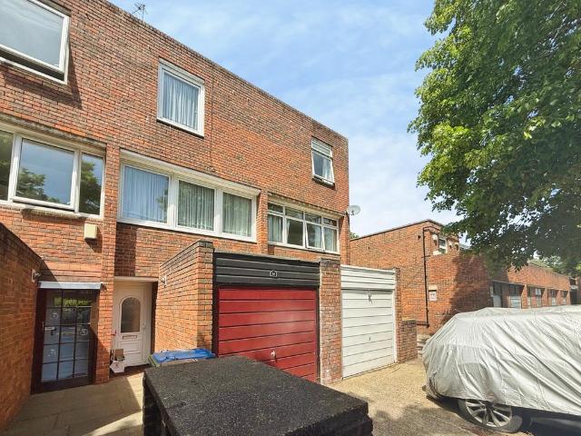 House for sale in Thamesmead, Greater London