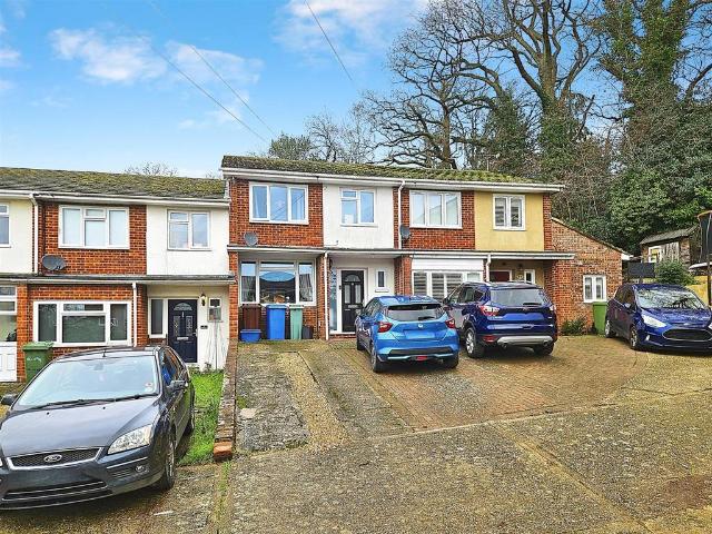 House for sale in Cargate, Aldershot