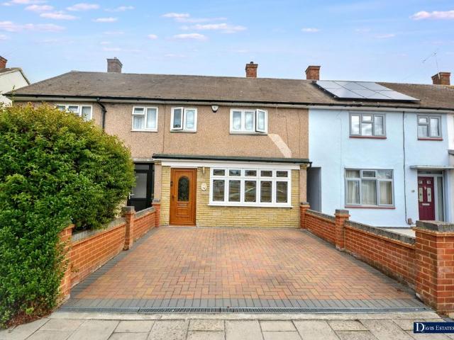 House for sale in London Borough of Havering, Greater London