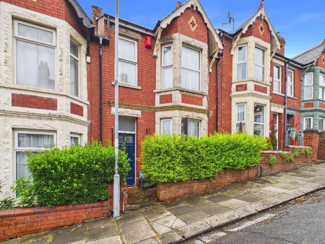 House for sale in The Knap, Barry
