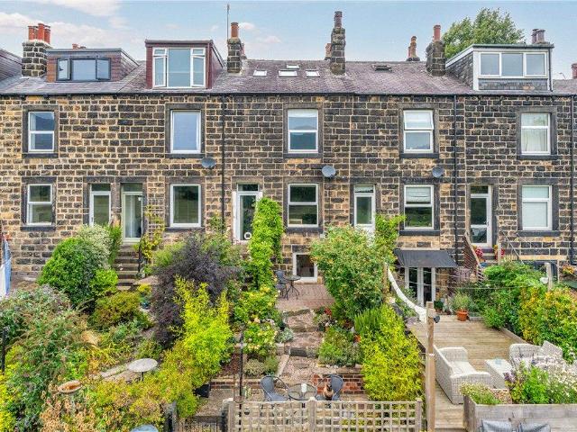 House for sale in Cross Green, Leeds
