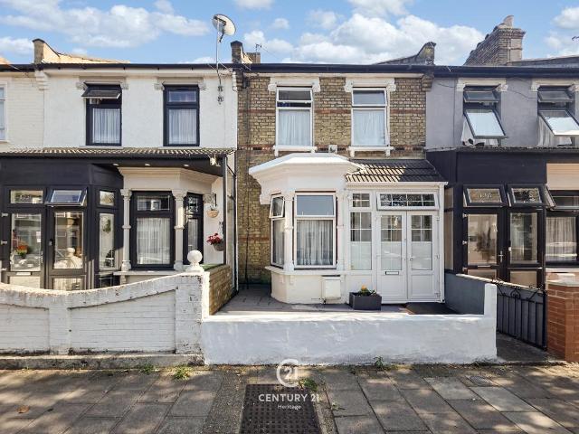 House for sale in Plashet, Greater London