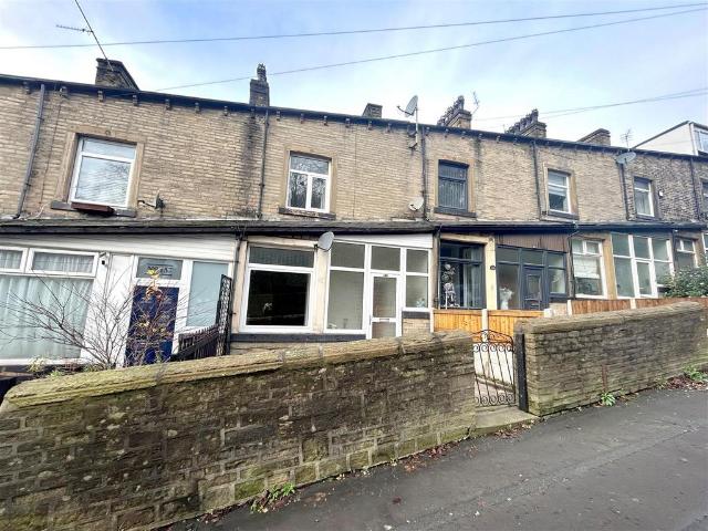 House for sale in Willowfield, Sowerby Bridge