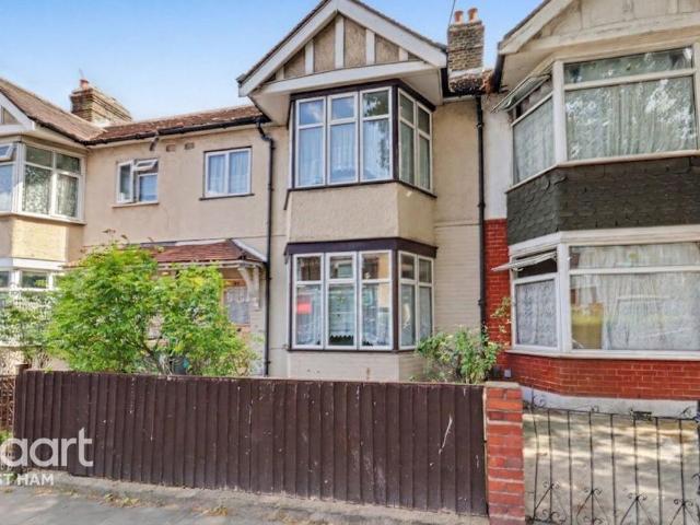 House for sale in Plashet, Greater London