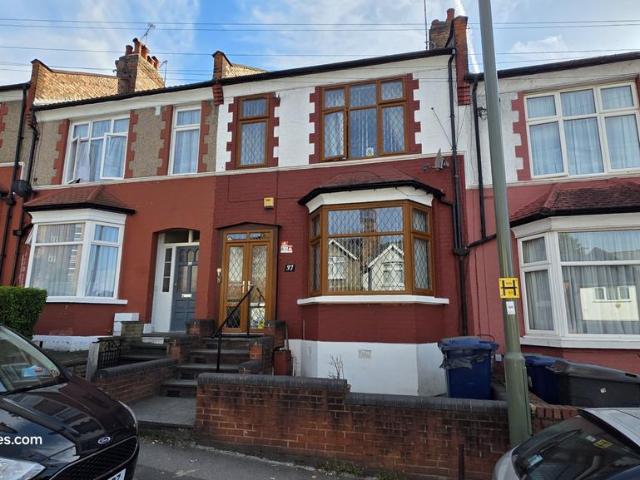 House for sale in Brunswick Park, Greater London
