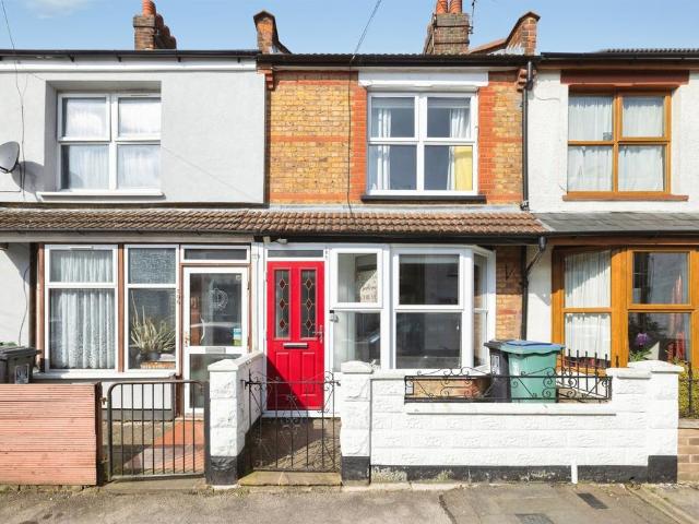 House for sale in Holywell Estate, North Watford