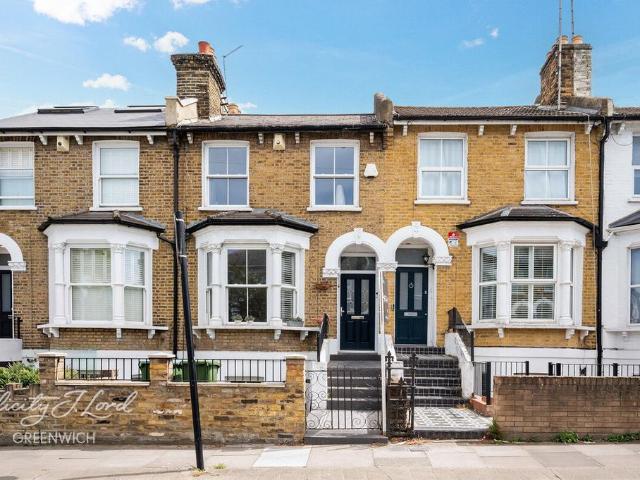 House for sale in East Greenwich, Greater London