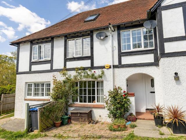 House for sale in Perryfields, West Sussex