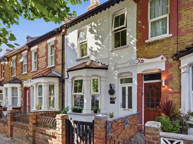 House for sale in Milton, Alton Barnes