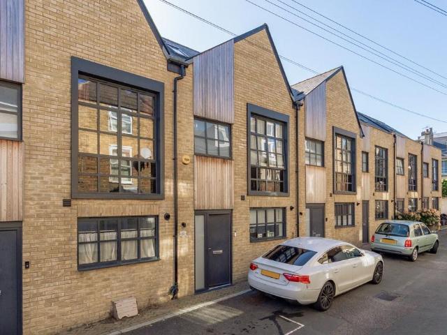 House for sale in West Cliff, Acol
