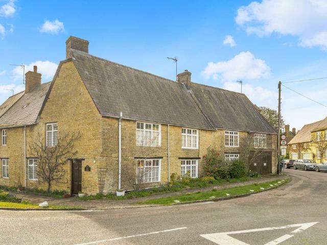 House for sale in Aynho, Northamptonshire
