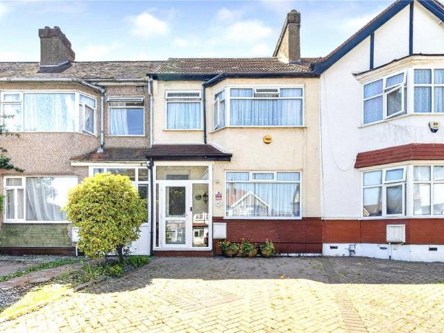 House for sale in Bowes, Greater London