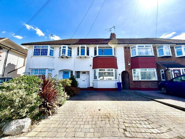 House for sale in Hook, Greater London