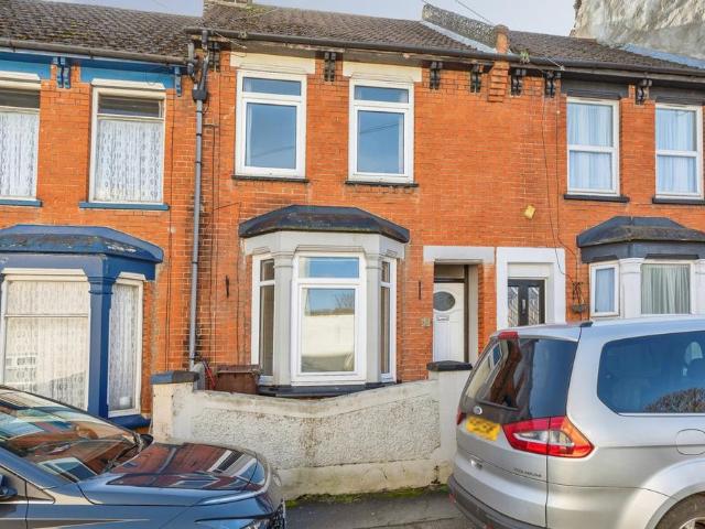 House for sale in Brompton, Gillingham