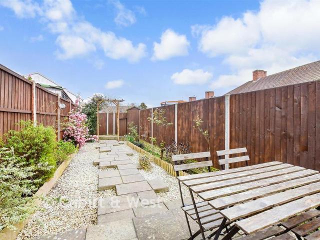 House for sale in Rosehill, Greater London