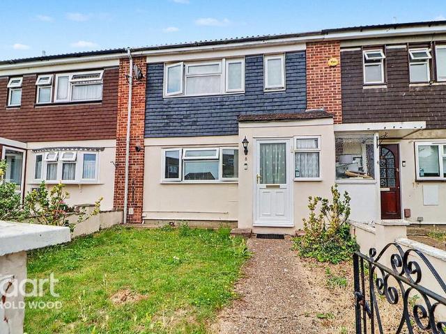 House for sale in Harold Hill, Greater London