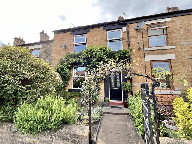 House for sale in Whitfield, Charlesworth