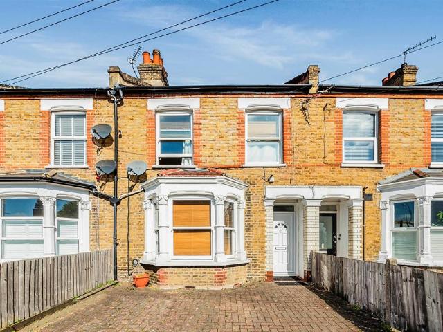 House for sale in Summerstown, Greater London