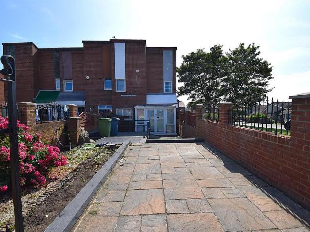 House for sale in Horsley Hill, South Shields