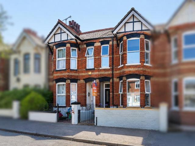 House for sale in Westbrook, Acol