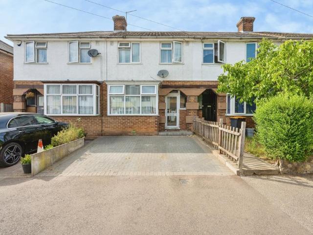 House for sale in Fenlake, Bedford