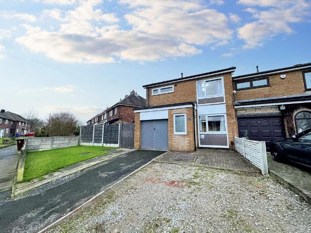 House for sale in Besses o' th' Barn, Bury