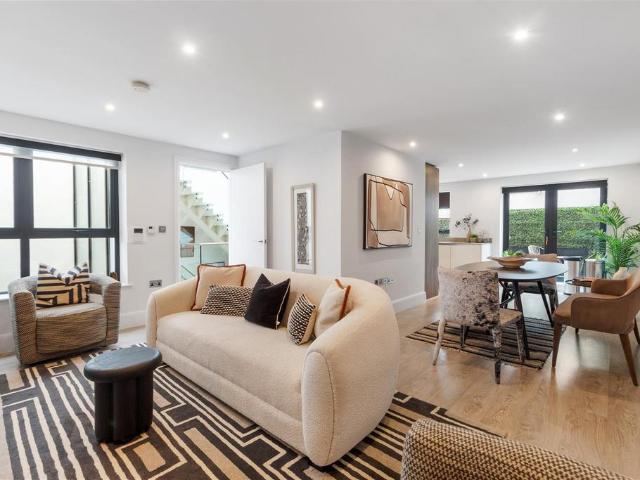 House for sale in Primrose Hill, Greater London