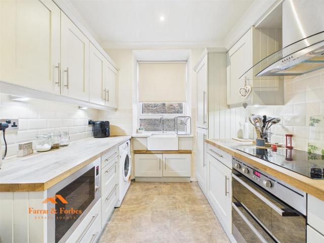 House for sale in Winewall, Higherford
