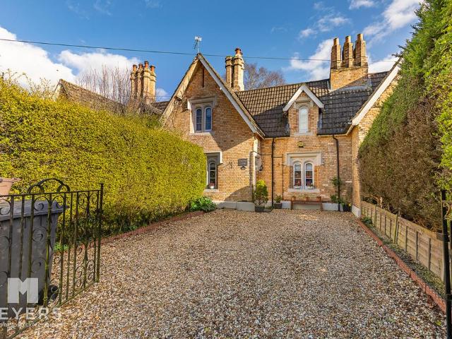 House for sale in Bear Cross, Bournemouth