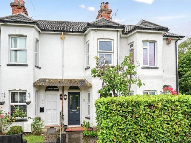 House for sale in Heol-las, Surrey