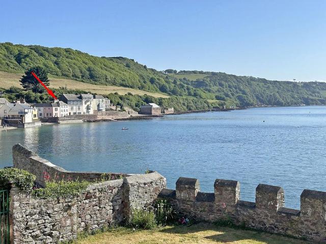 House for sale in Kingsand, Cornwall