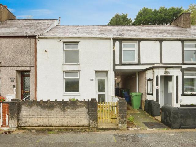 House for sale in Llanllyfni, Talysarn