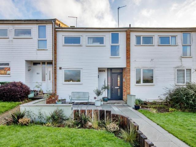 House for sale in Horsmonden, Sandown Park