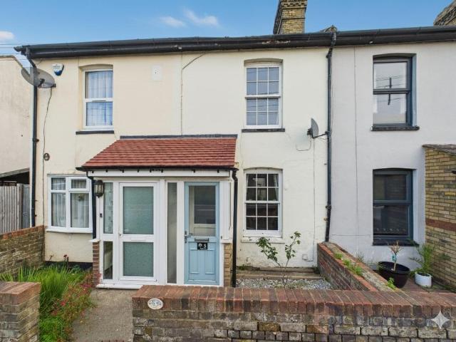 House for sale in Oad Street, Kent