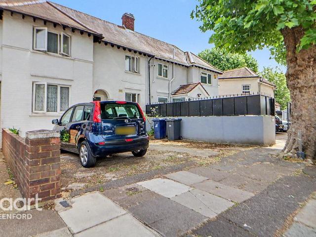 House for sale in London Borough of Ealing, Greater London