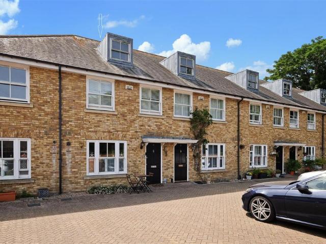 House for sale in The Bridge, Kent