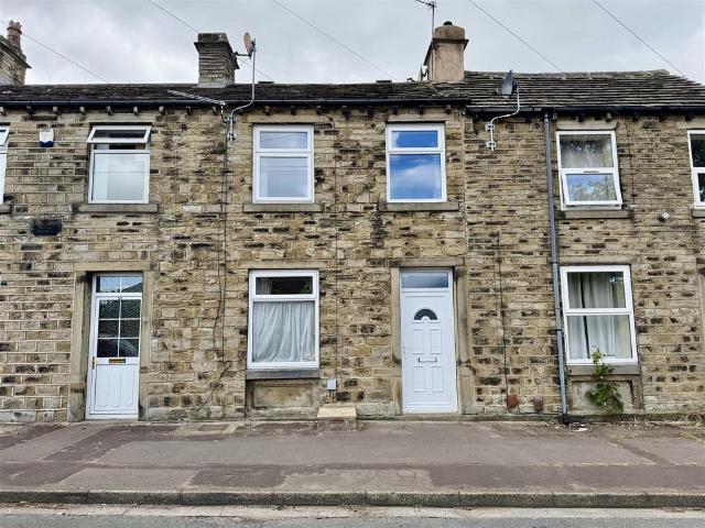 House for sale in Almondbury, West Yorkshire