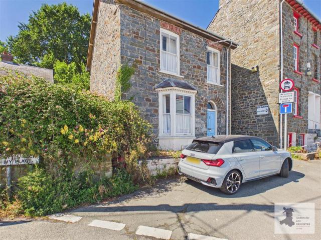 House for sale in New Quay