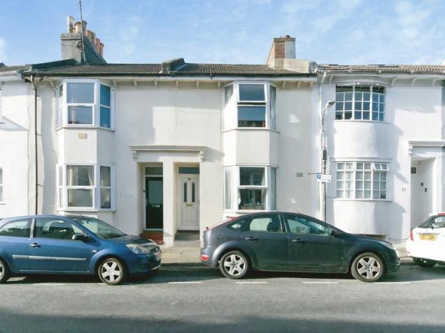 House for sale in Round Hill, Brighton & Hove